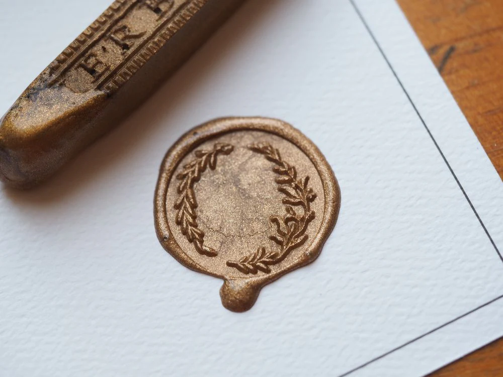 Backtozero - Brass Seal with Handle - Eucalyptus Wreath