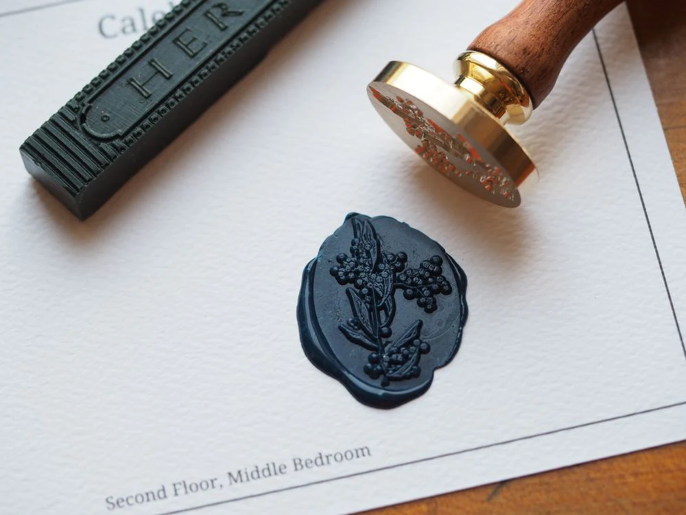 Backtozero - Brass Seal with Handle - Mimosa