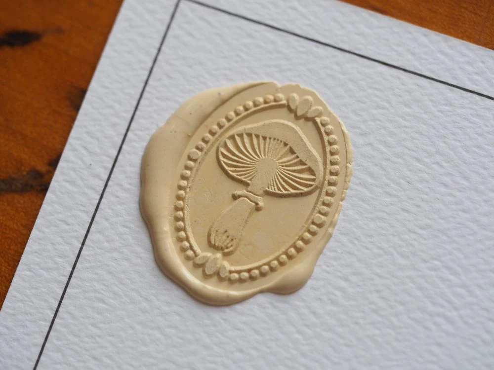 Backtozero - Brass Seal with Handle - Mushroom