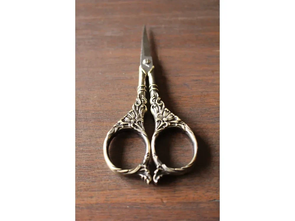 Botanical Garden Scissors - Antique Gold