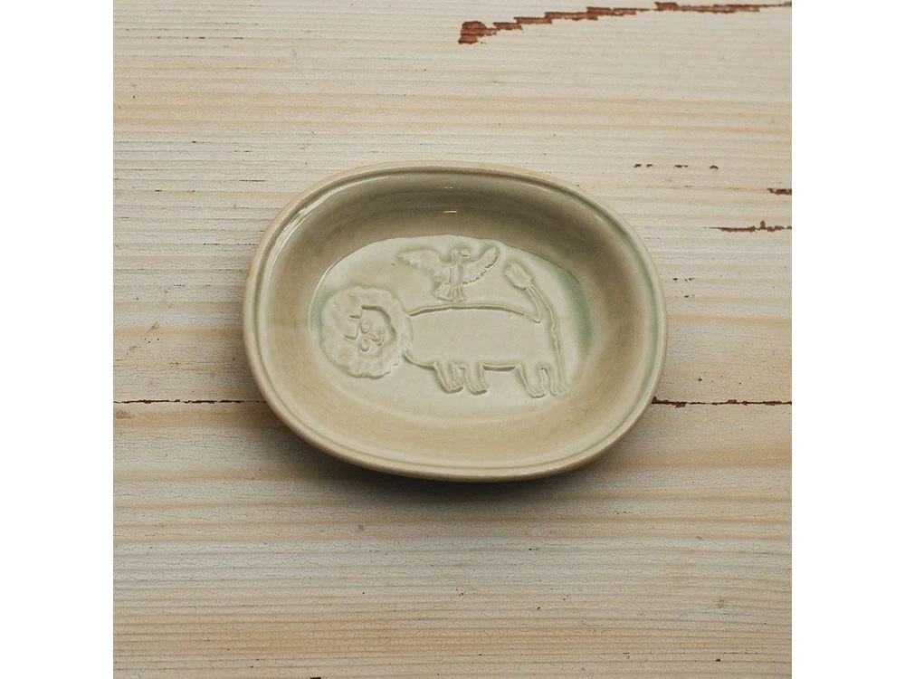 Classiky x Toraneko Bonbon - Oval Bean Plate - Lion Beige