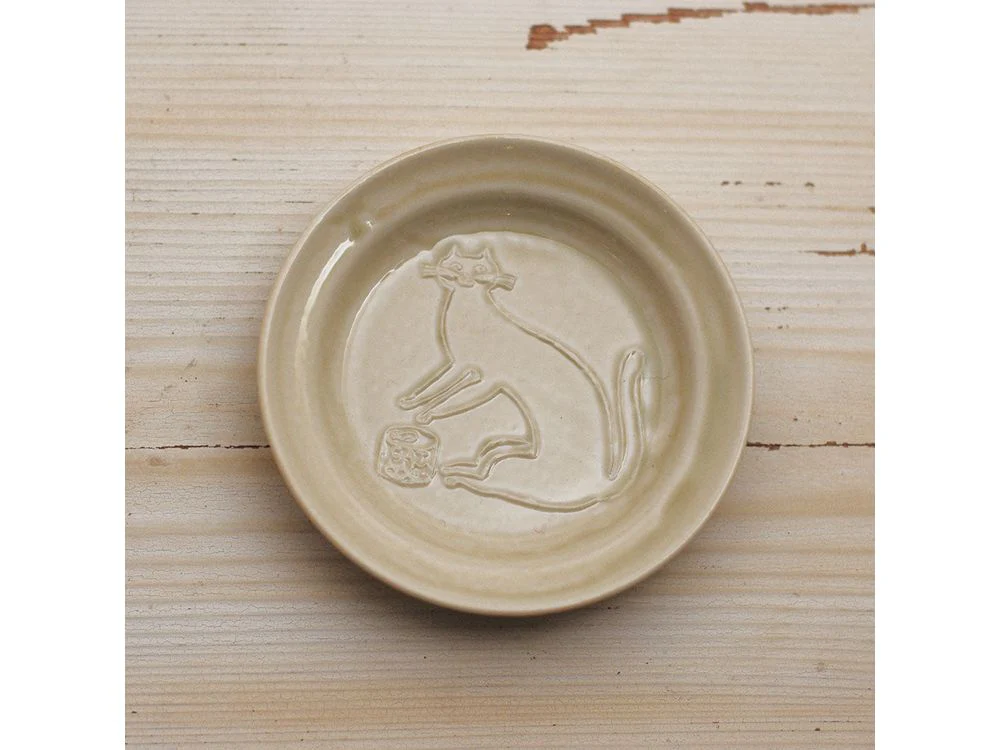 Classiky x Toraneko Bonbon - Round Bean Plate - Cat Beige