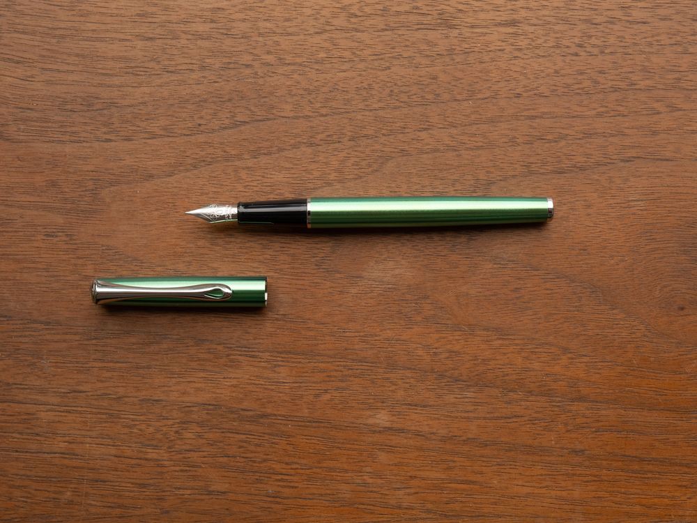 Diplomat Fountain Pen - Traveller - Funky Green - Image 2