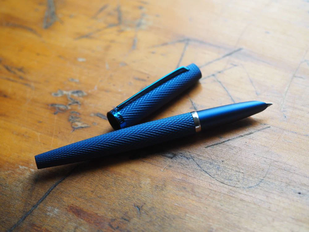 Diplomat Fountain Pen - Viper - Guilloche Blue