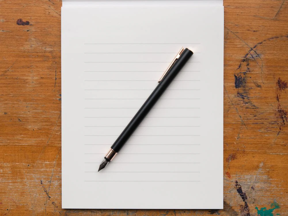 Faber Castell Neo-Slim Fountain Pen - Black Matt - Rose Gold - Image 4