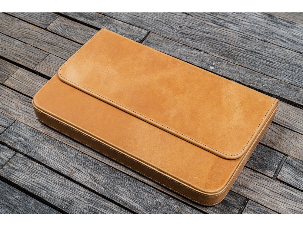 Galen Leather - Leather Magnum Opus 12 Slots Hard Pen Case with Removable Pen Tray - Crazy Horse Honey Ochre - Image 3