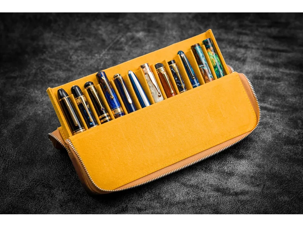 Galen Leather - Leather Zippered Magnum Opus 12 Slots Hard Pen Case with Removable Pen Tray - Crazy Horse Honey Ochre