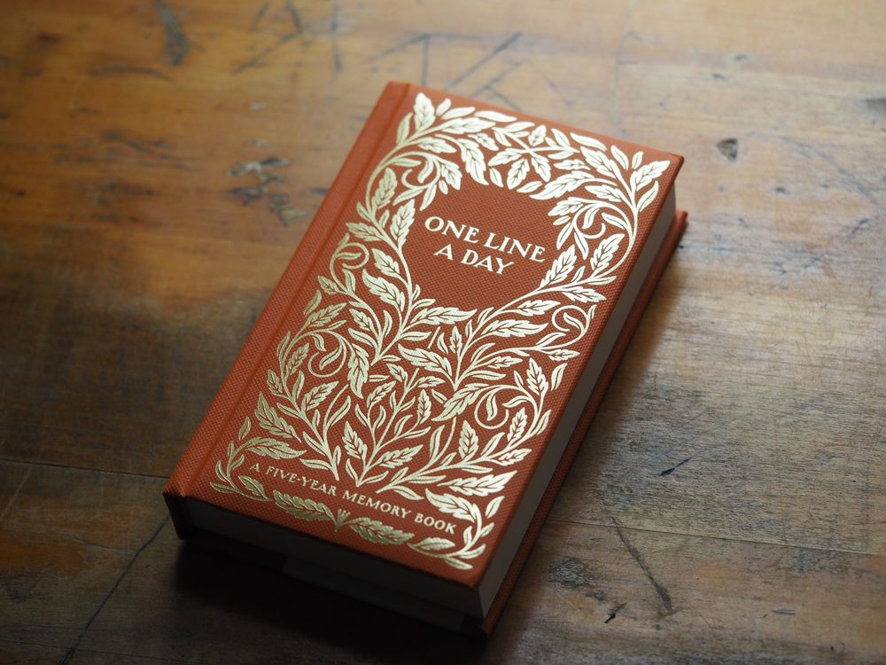Gilded One Line a Day (5 Year Diary Book)
