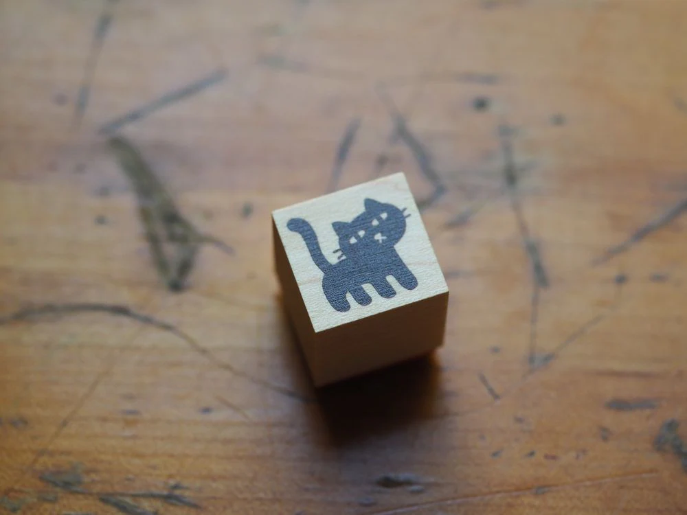 Hankoyamuramin Wooden Stamp - Black Cat