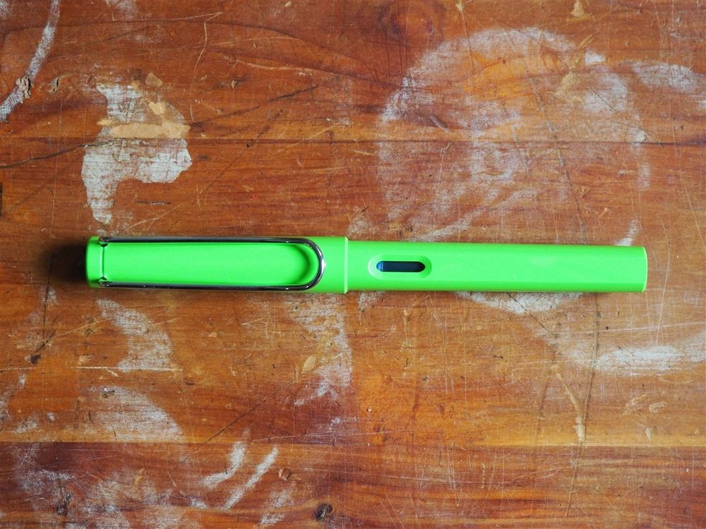 Lamy Safari Fountain Pen - Apple Green