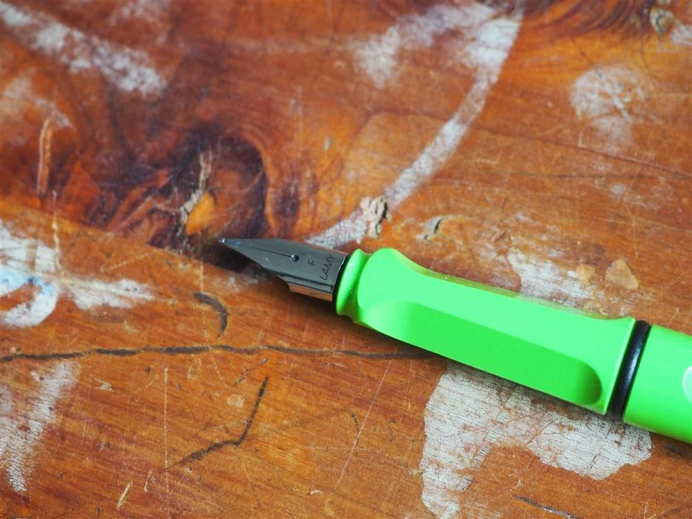 Lamy Safari Fountain Pen - Apple Green - Image 2
