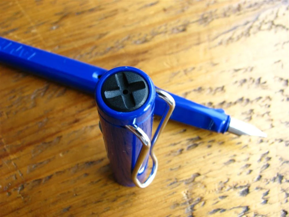 Lamy Safari Fountain Pen - Blue - Image 5