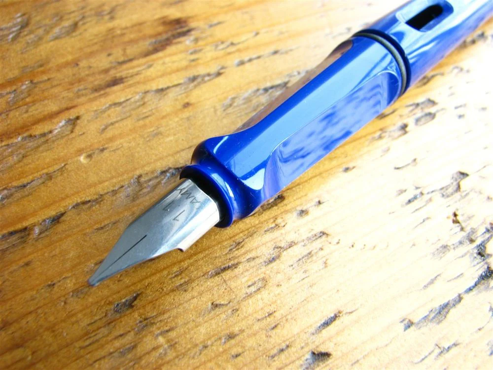 Lamy Safari Fountain Pen - Blue - Image 6