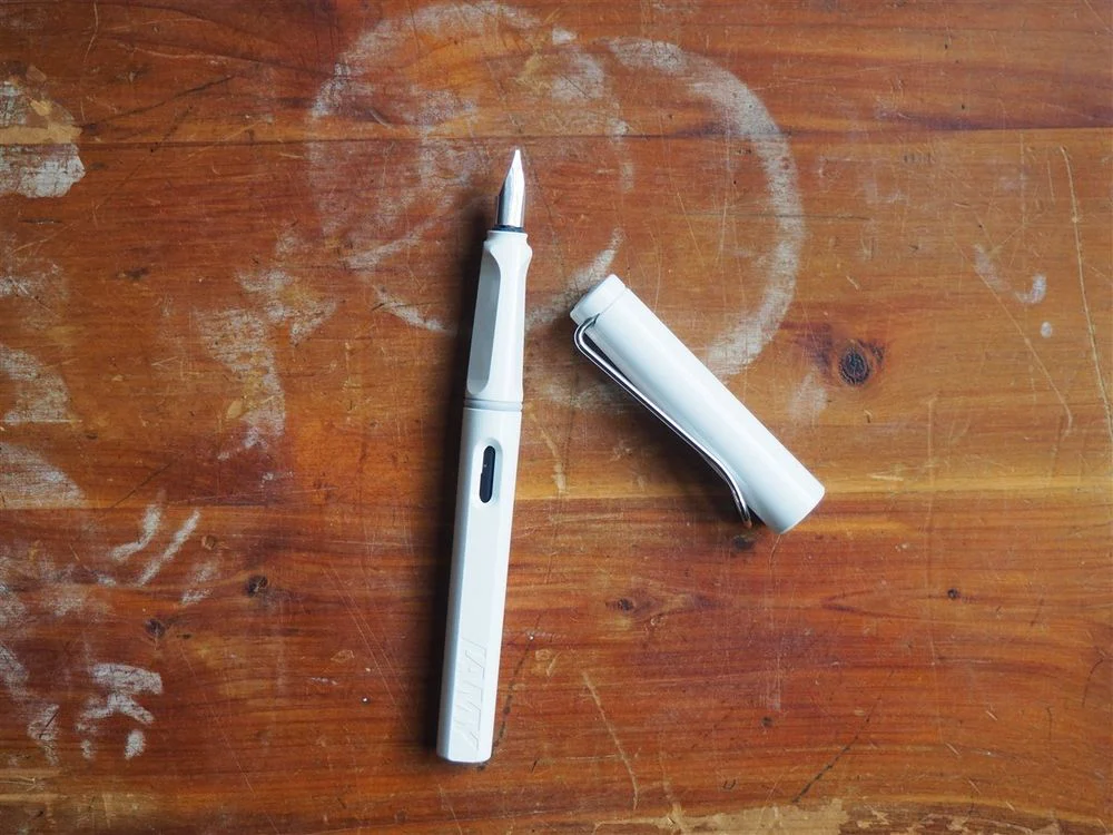 Lamy Safari Fountain Pen - White - Image 2