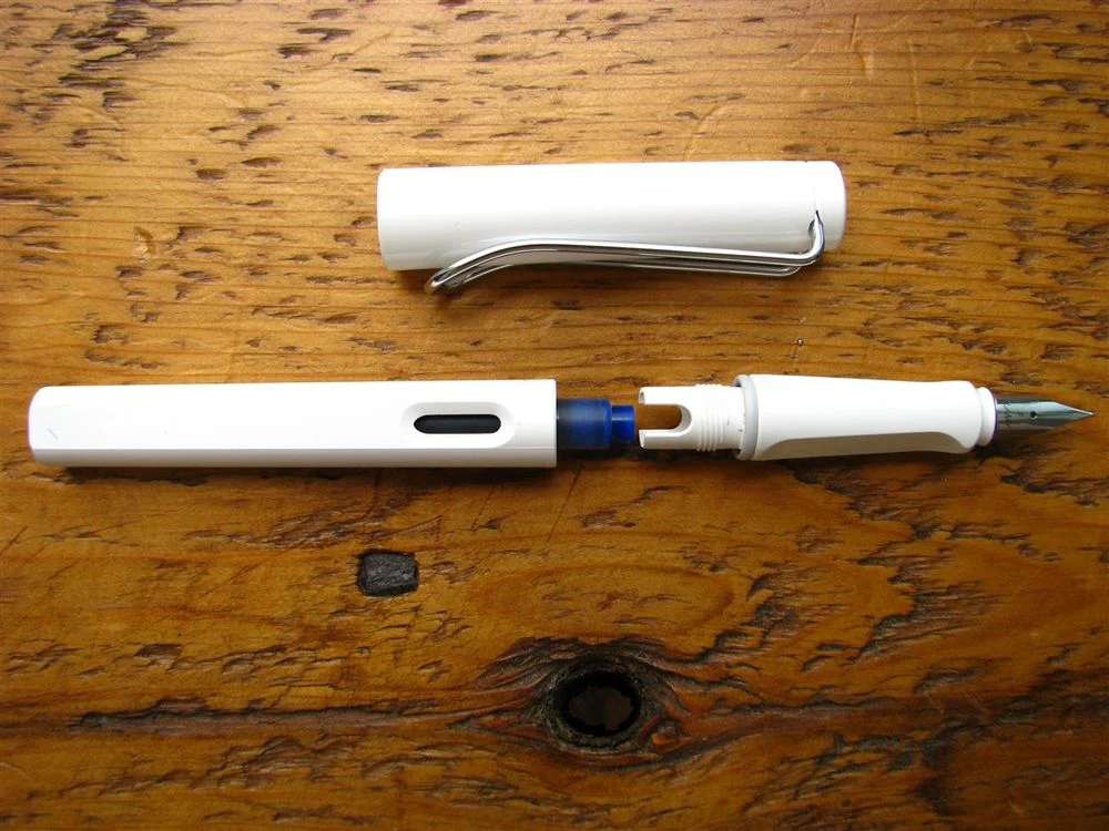 Lamy Safari Fountain Pen - White - Image 5