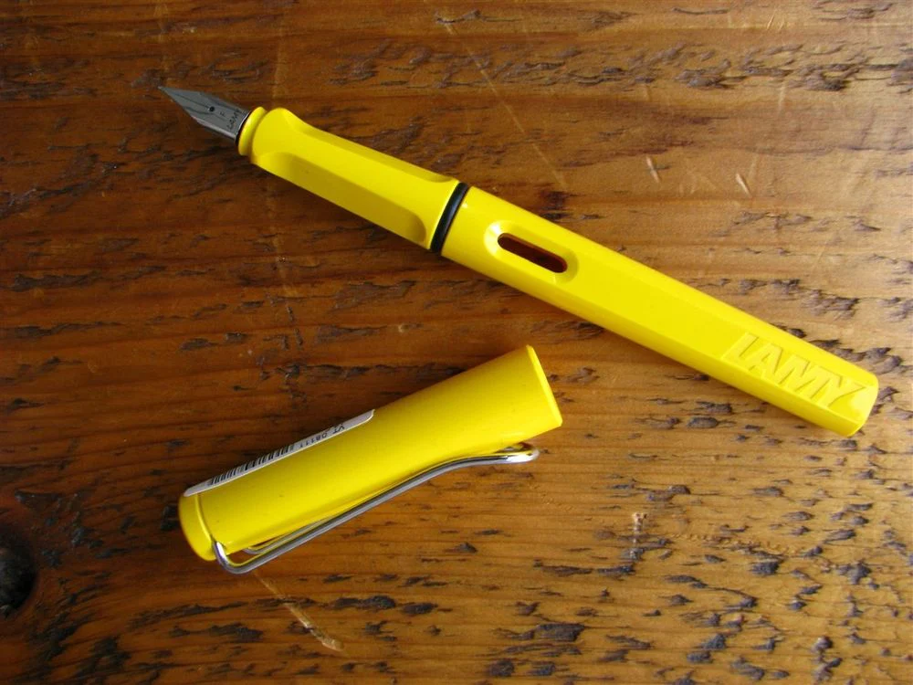 Lamy Safari Fountain Pen - Yellow - Image 3