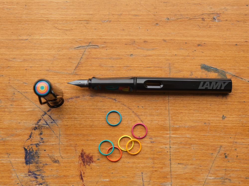 Lamy Safari Multicolor Ring Fountain Pen Set - Black - Image 3