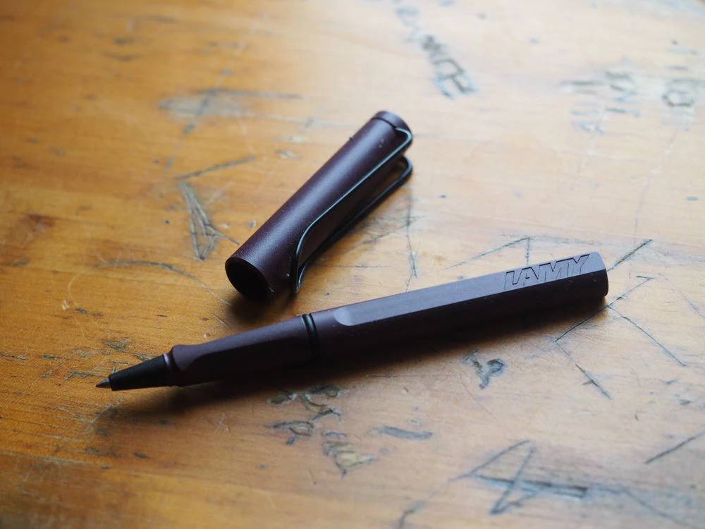 Lamy Safari Rollerball Pen - Scarlet