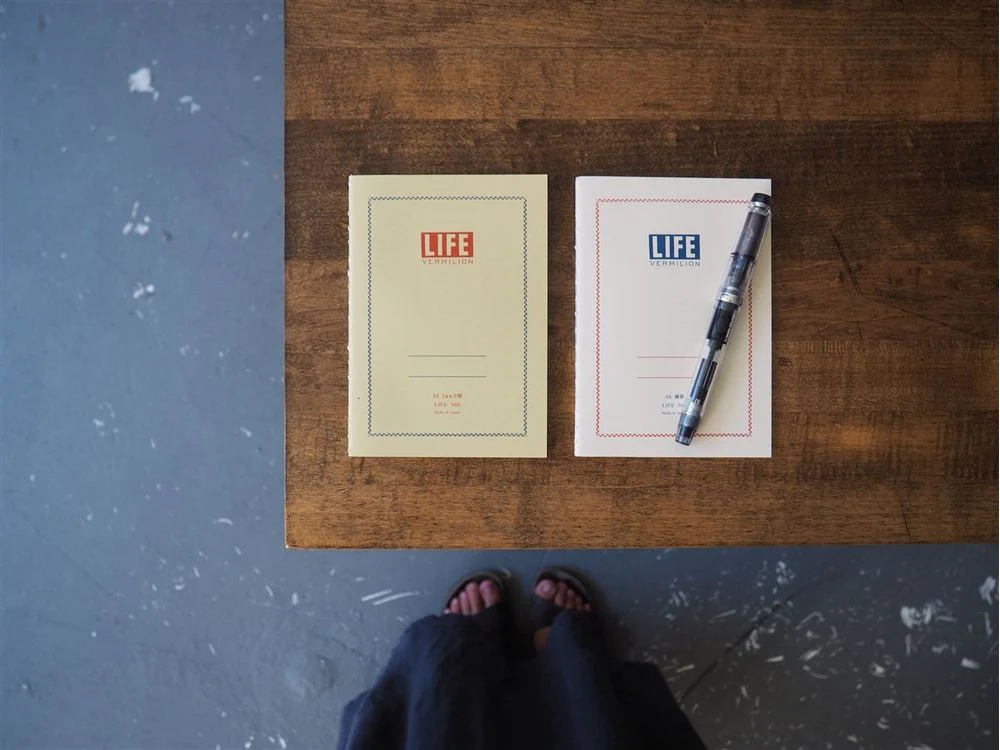 Life Japanese Stationery Vermilion Notebook A6 - Ruled - Image 4