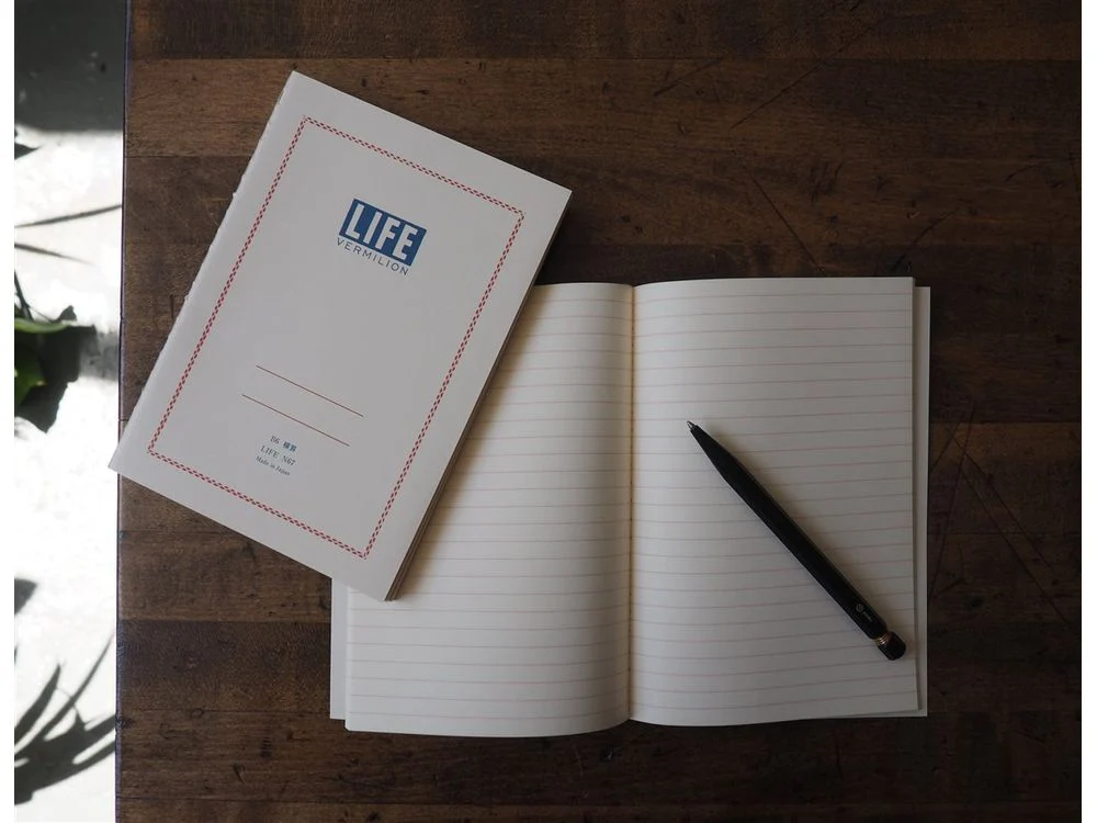 Life Japanese Stationery Vermilion Notebook B6 - Ruled - Image 3