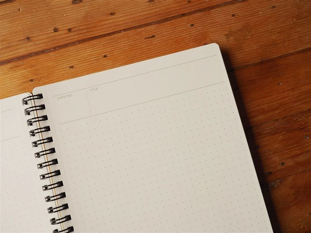 Maruman Mnemosyne Spiral Bound Notebook B5 - Dot - Image 2