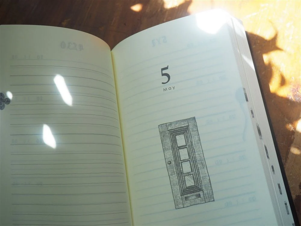 Midori 5 Years Diary - Black - Image 3
