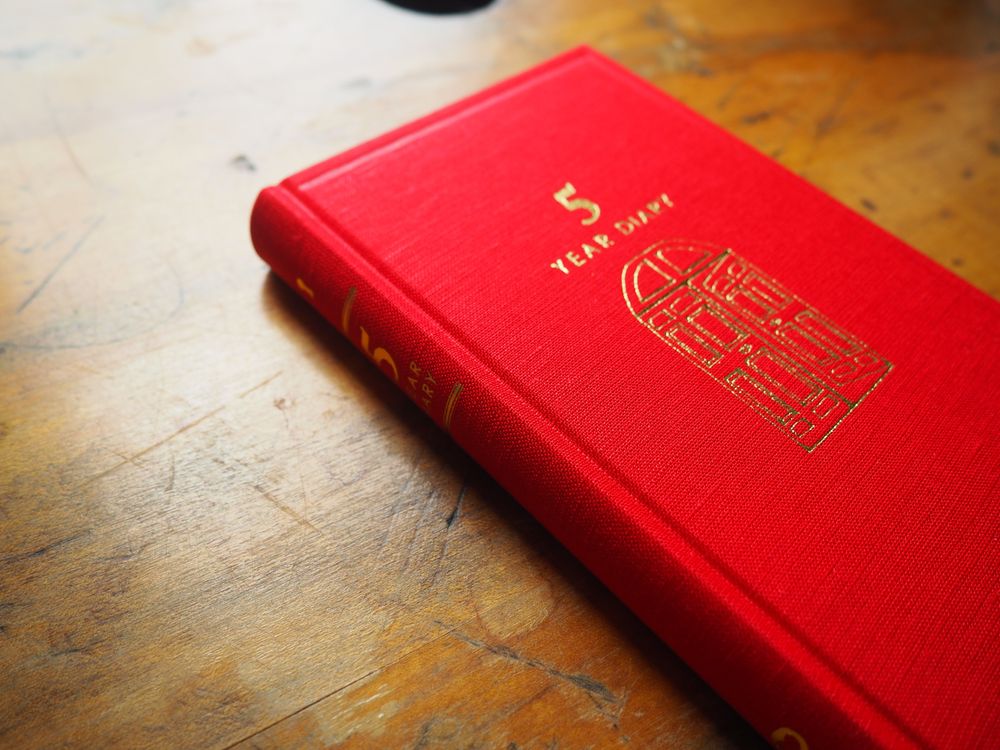 Midori 5 Years Diary - Red - Image 2