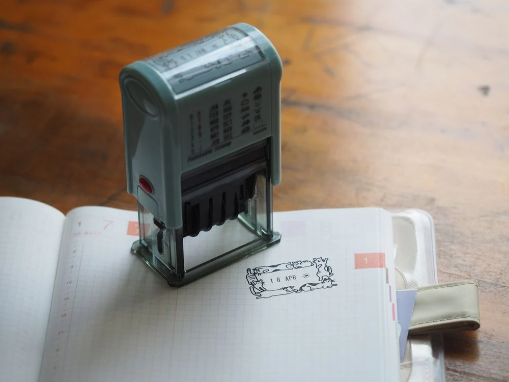 Midori Rotating Date Stamp - Cat - Image 2