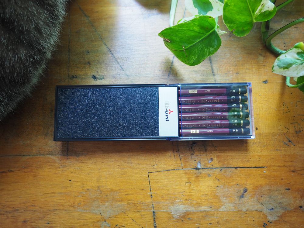 Uni Mitsubishi Hi-Uni Pencil - HB - Image 3