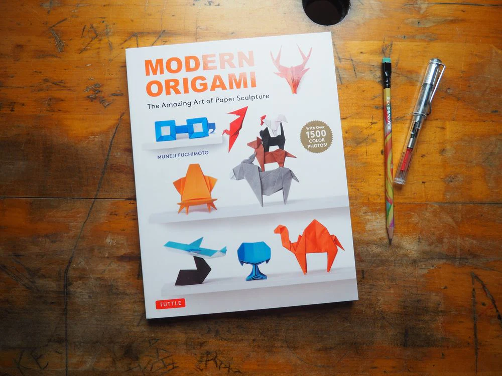 Modern Origami: The Amazing Art of Paper Sculpture (34 Original Projects) by Muneji Fuchimoto