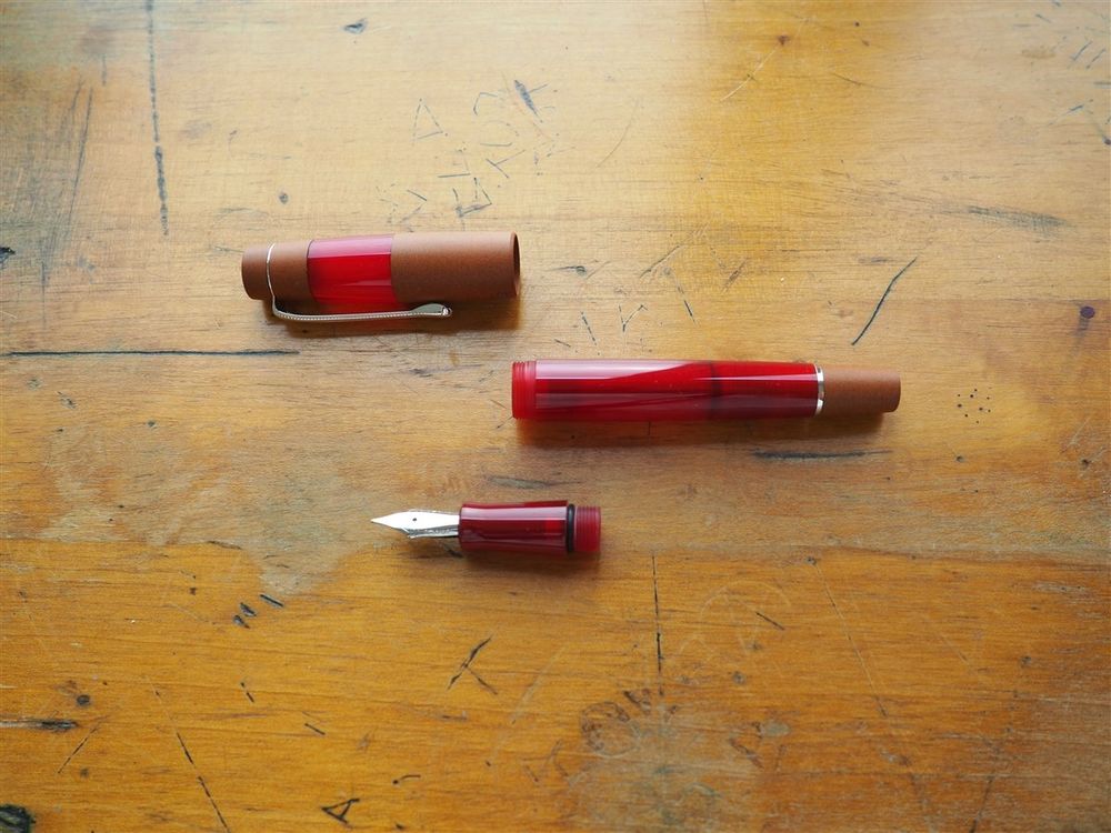 Opus 88 KOLORO Fountain Pen - Red - Image 4