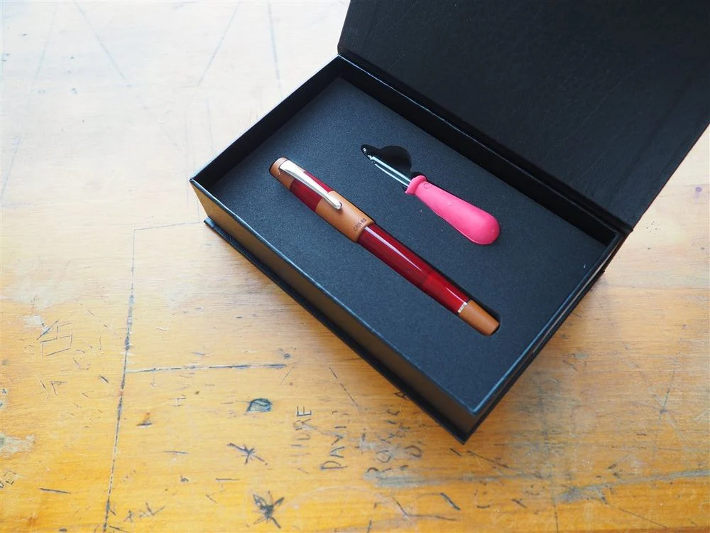 Opus 88 KOLORO Fountain Pen - Red - Image 5