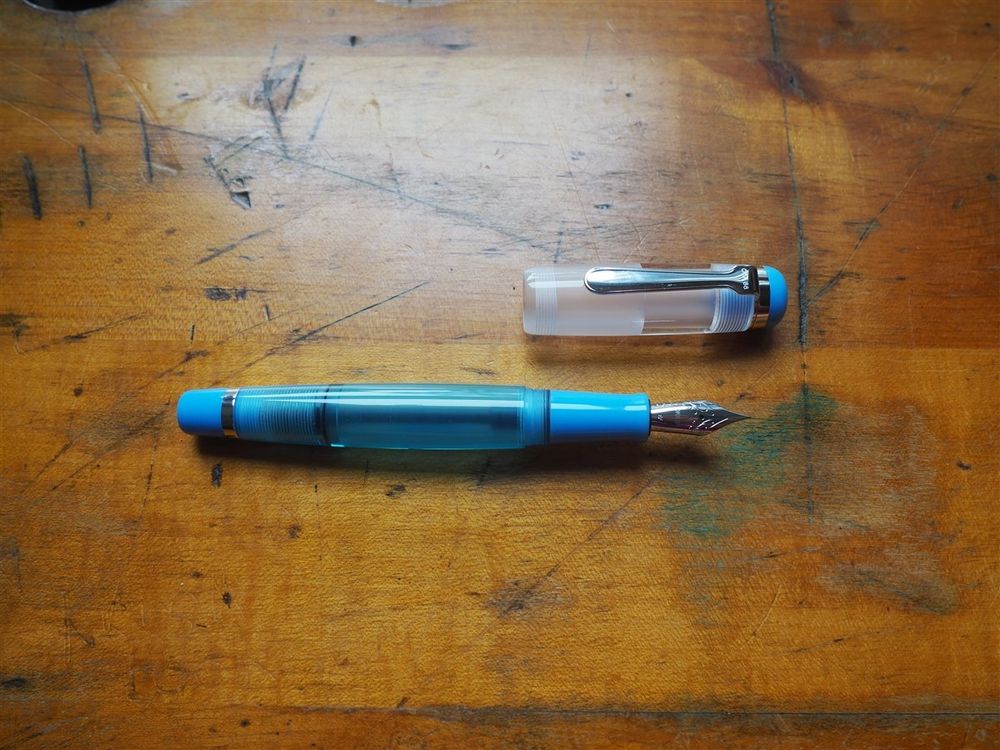 Opus 88 OMAR Fountain Pen - Baby Blue