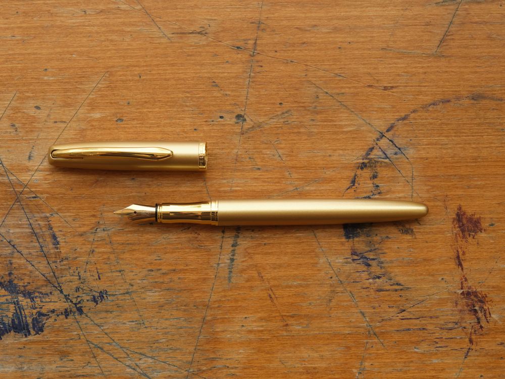 Pelikan Jazz Fountain Pen - Gold - Image 2