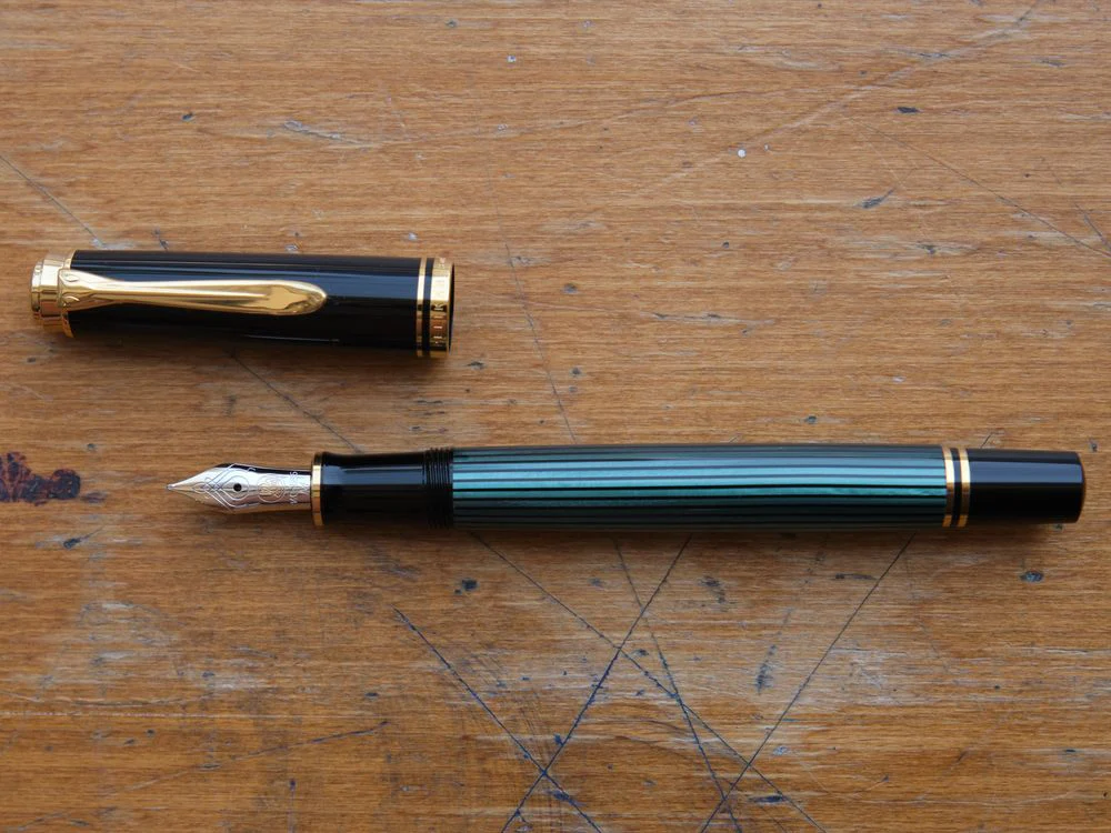 Pelikan SouverÀn M400 Fountain Pen - Black-Green - Image 2