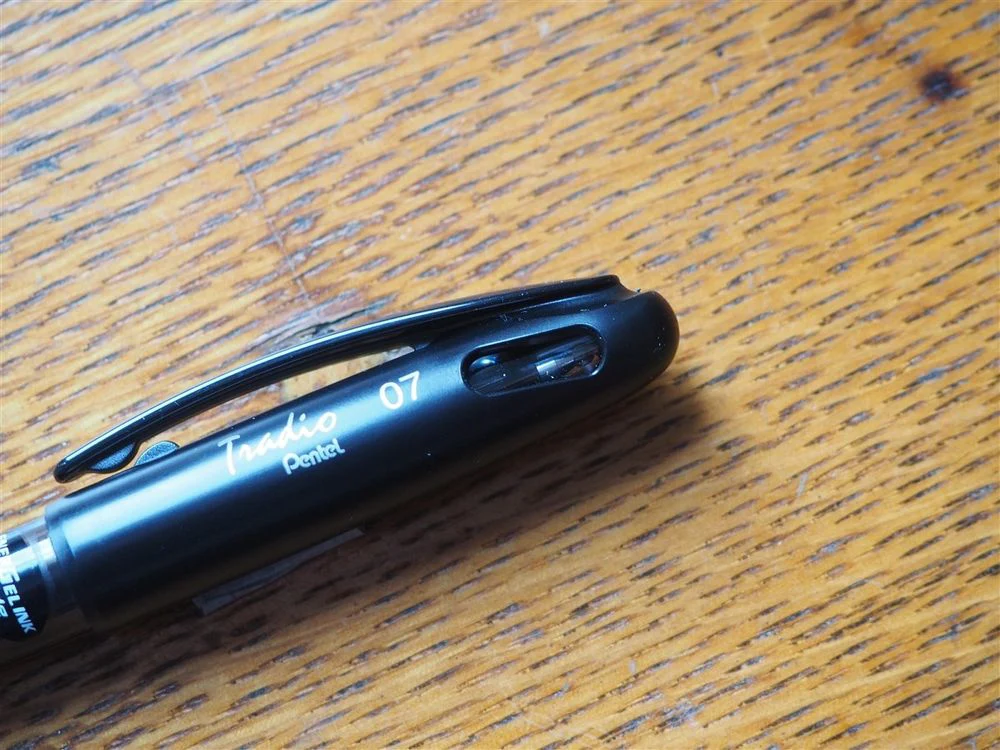 Pentel Tradio Gel Pen - 0.7mm - Black (Black Ink) - Image 2