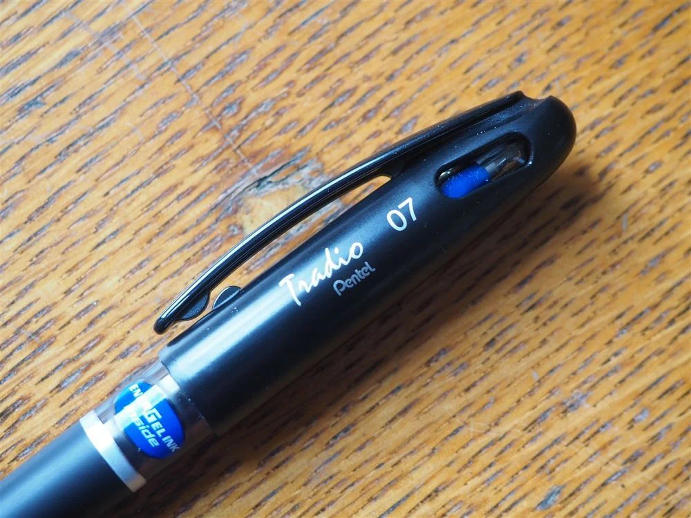 Pentel Tradio Gel Pen - 0.7mm - Black (Blue Ink) - Image 2