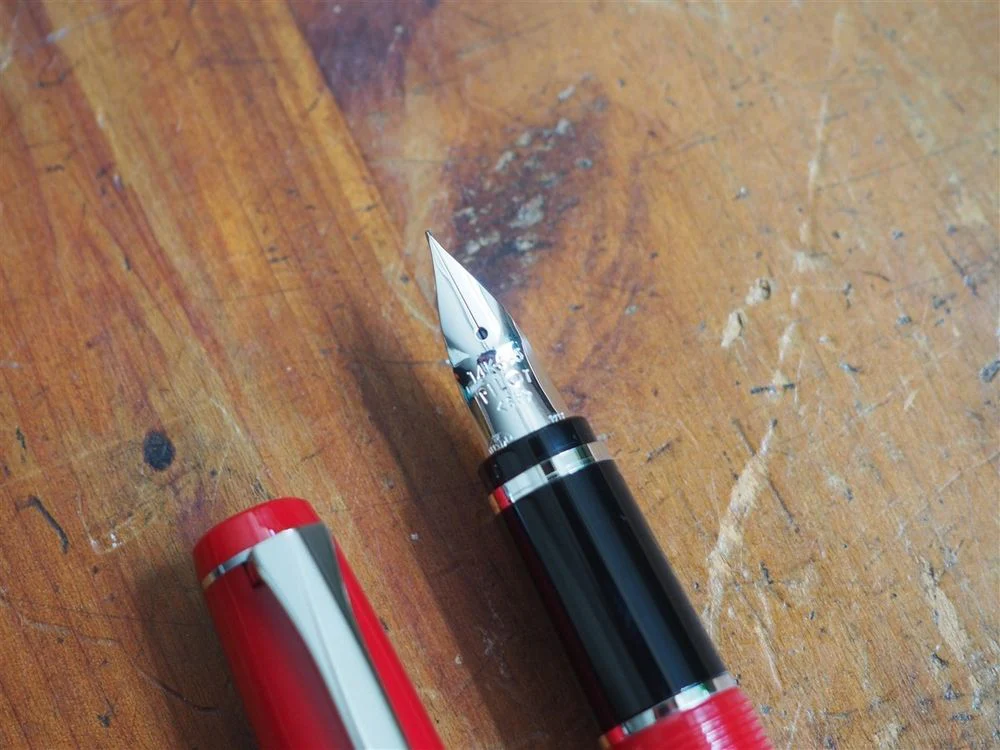 Pilot Falcon Resin Fountain Pen - Red with Silver Trim - Image 4