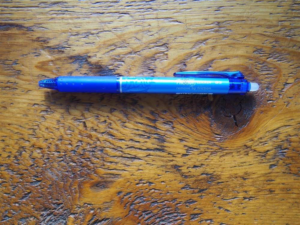 Pilot FriXion Erasable Retractable Gel Pen - Blue