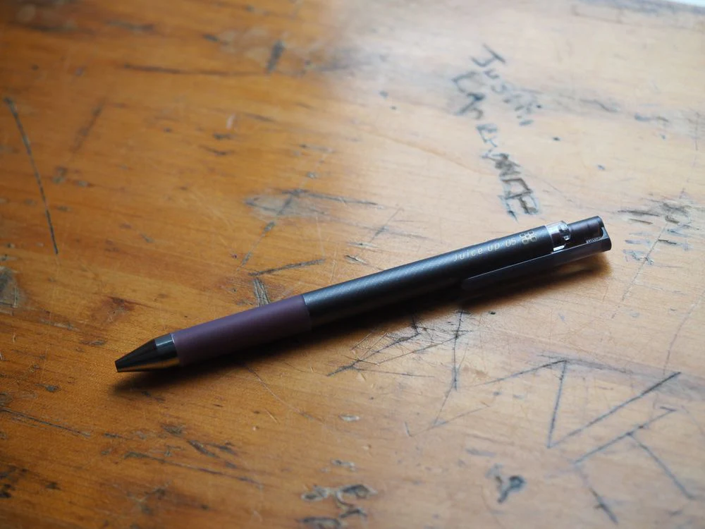 Pilot Juice Up Gel Pen - 0.5mm - Patterned Glossy Red