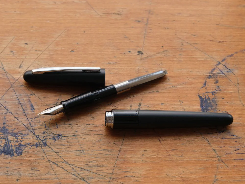 Pilot Metropolitan - Plain Black - Image 3