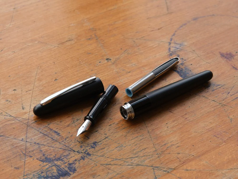 Pilot Metropolitan - Plain Black - Image 4