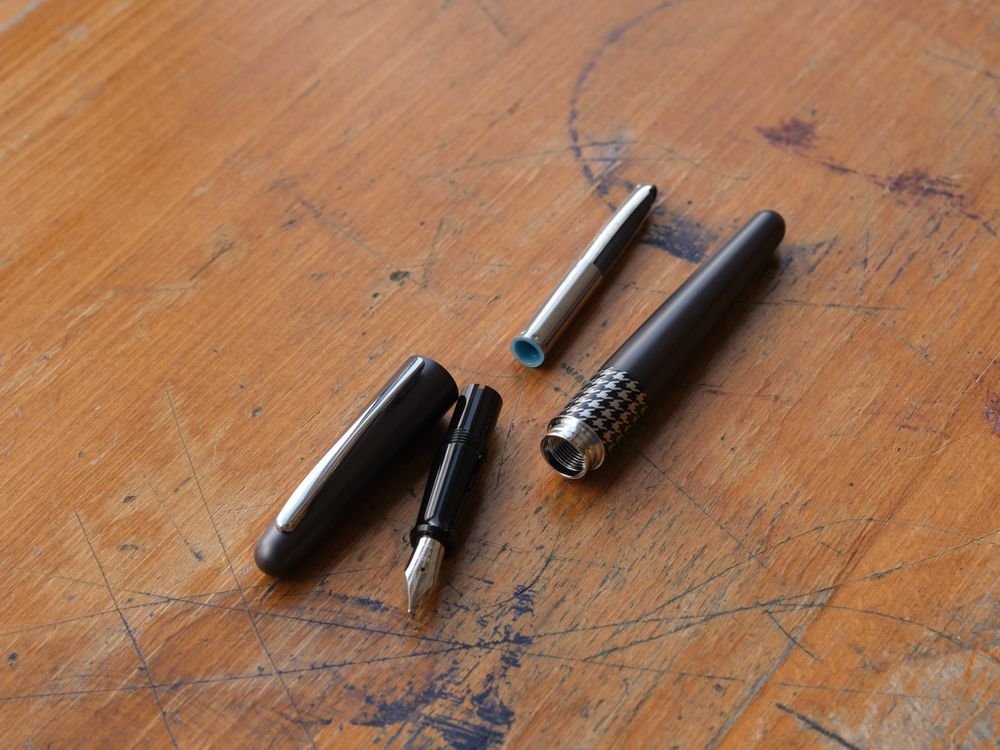 Pilot Metropolitan - Retro Pop - Grey - Image 4