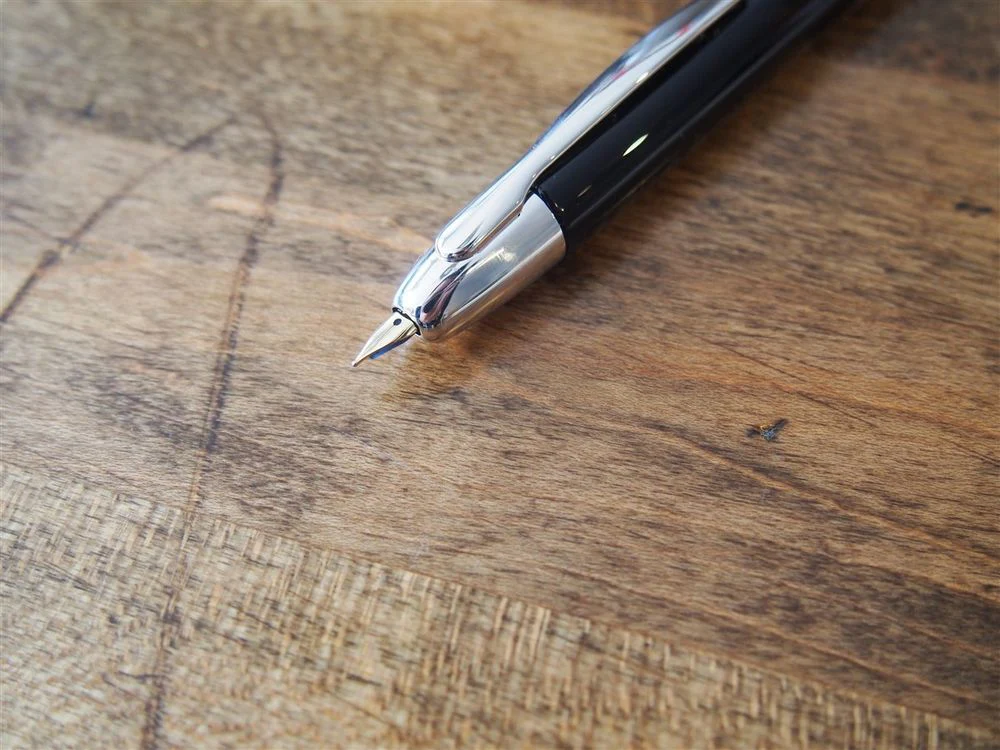 Pilot Vanishing Point Fountain Pen - Black with Rhodium Trim - Image 3