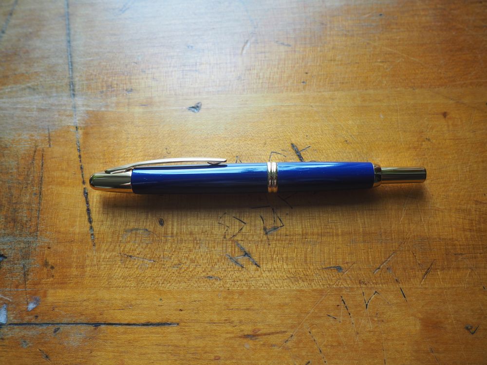 Pilot Vanishing Point Fountain Pen - Blue with Gold Trim
