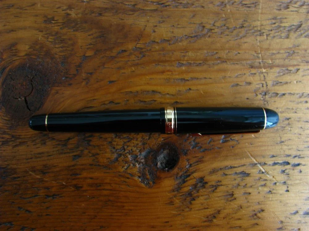 Platinum 3776 Century - Black with Gold Trim - Image 2