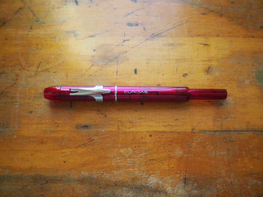 Platinum Curidas Fountain Pen - Grand Red