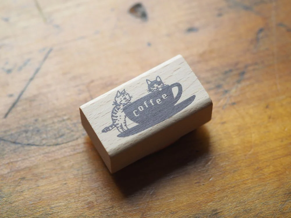 Pottering Cat - Large Seal - Coffee Cup (LH-23)