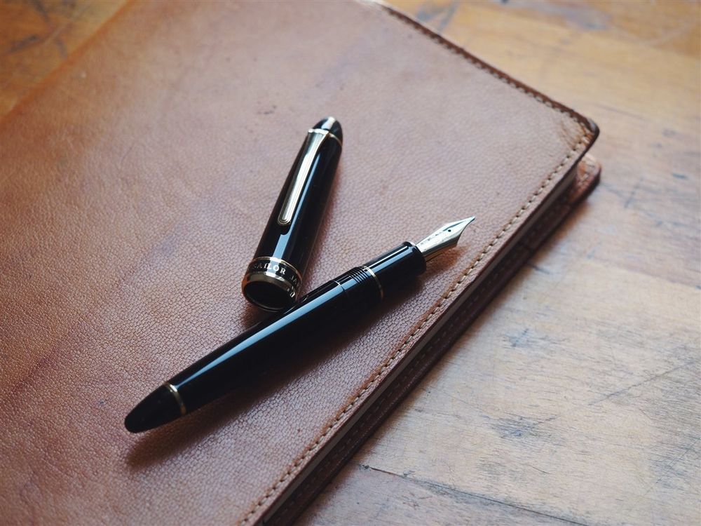 Sailor Bespoke 1911L Black Fountain Pen - Naginata Togi - Gold Trim - Image 3