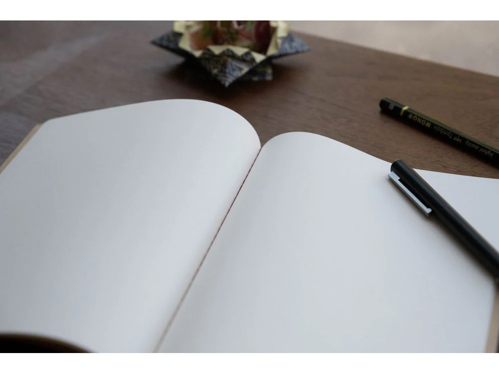 Sanzen Tomoe River White Notebook - A5 - Plain - Image 2